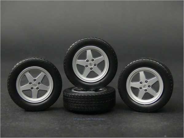 1:18 Audi 80 S2 Coupe Rim Size